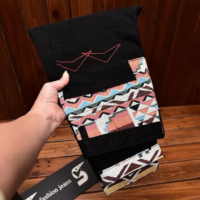 High-end Patchwork vyšívané džínsy pre mužov Slim Fit Fit Funt Fast Fast Model Blokujúca dizajn ulice Dizajn nohavičiek