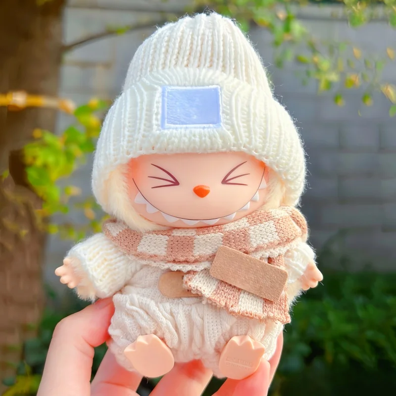 Horúce nové predajné miesto prvá a druhá generácia 17cm lababu Plush Toys Trendy Clothes Sweaters Autumn a Winter Nový rok darčeky
