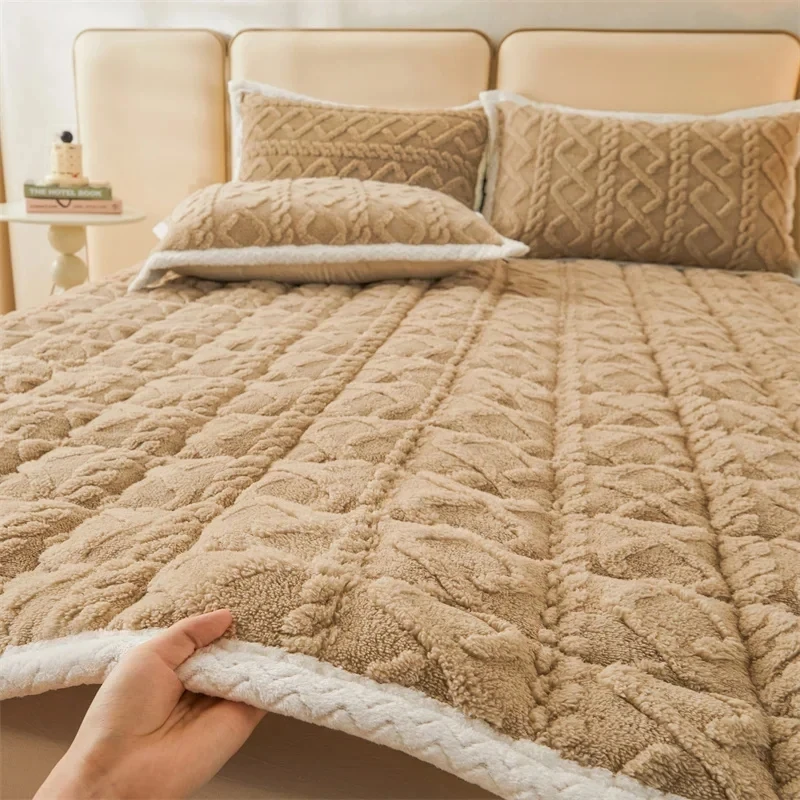 Hrubá fleecová matracová podložka Warm Coral Fleece Bed Bed Deka vankúšiky pre zimnú farebnú matrac chránič chránič pre manželské postele