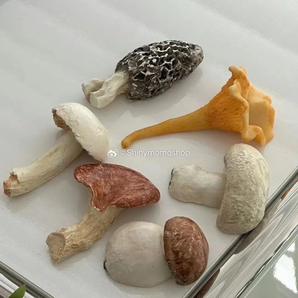 Hubová zeleninová palička držiak na príbory farebné živice nôž vidlice lyžica držiak na huby huby vintage ornament