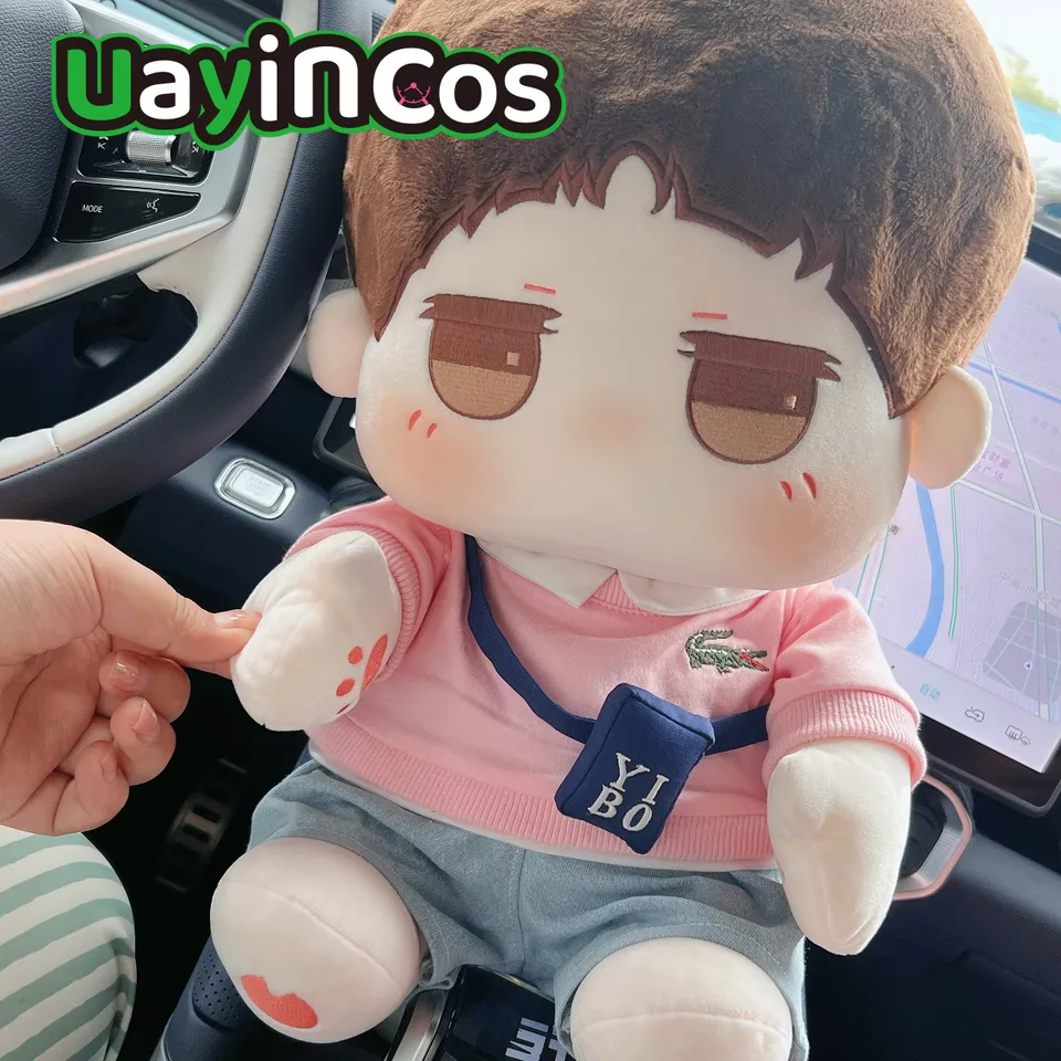 Idol Star Wang Yibo Pink Costume Suit pre roztomilé 40 cm plnené plyšové plyšové odevy oblečenie Anime hračky pre deti G