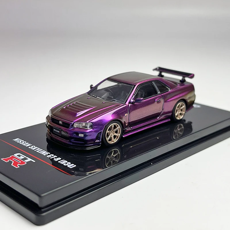 Inno 1:64 Zmena farby Purpurová Nissan Skyline GT-R R34 Model automobilu Classic Collection Static Displace Diecast Diecast Zliatina