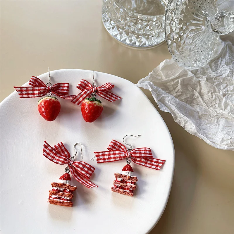 Ins Sweet Bow stuha akrylové jahodové koláče prívesok náušnice Kvalitné náušnice pre dievčatá Darče
