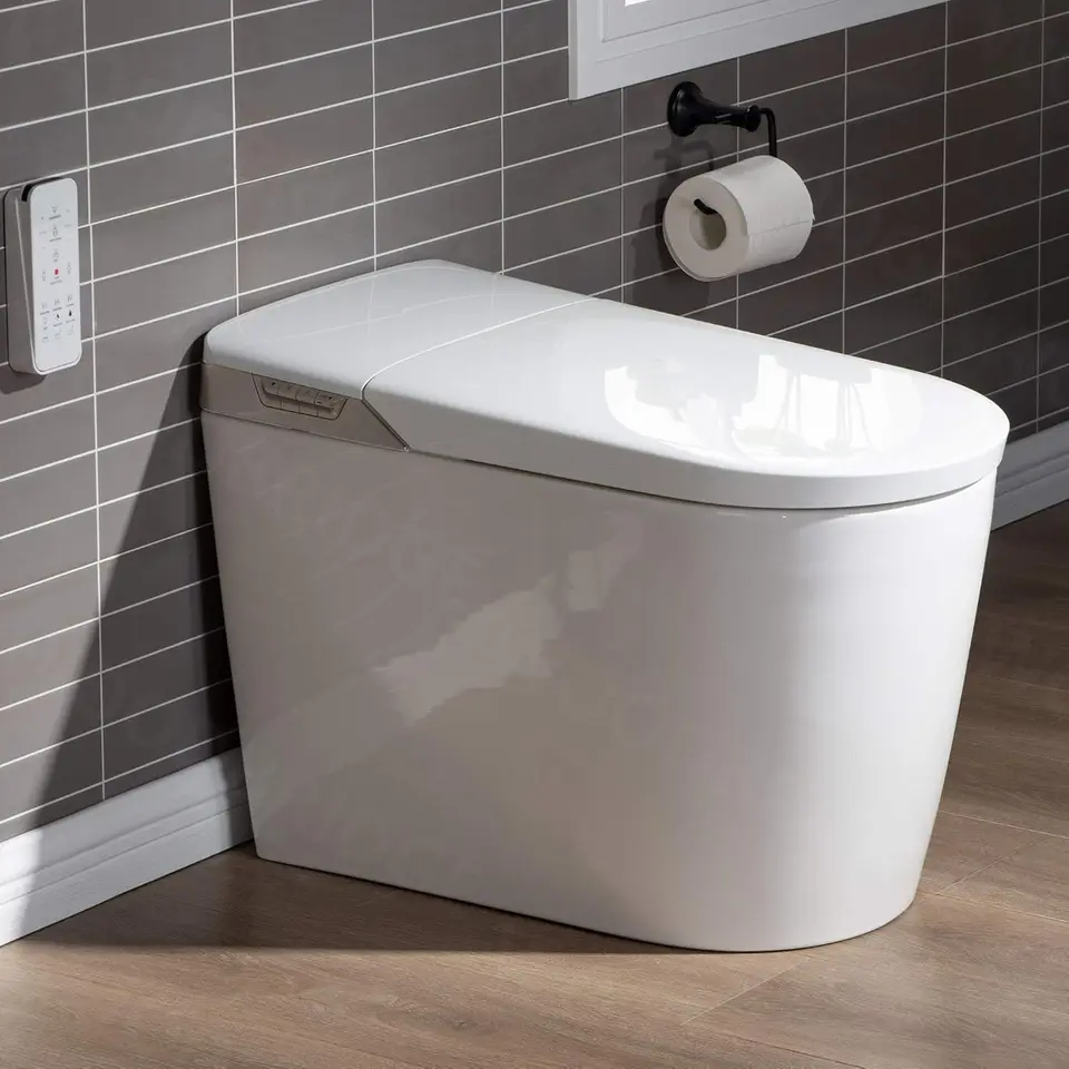 Inteligentná inteligentná toaleta Auto Open & Close Automatic Flush Vyhrievaná integrovaná multifunkčná diaľkové ovládanie s Advance Bidet