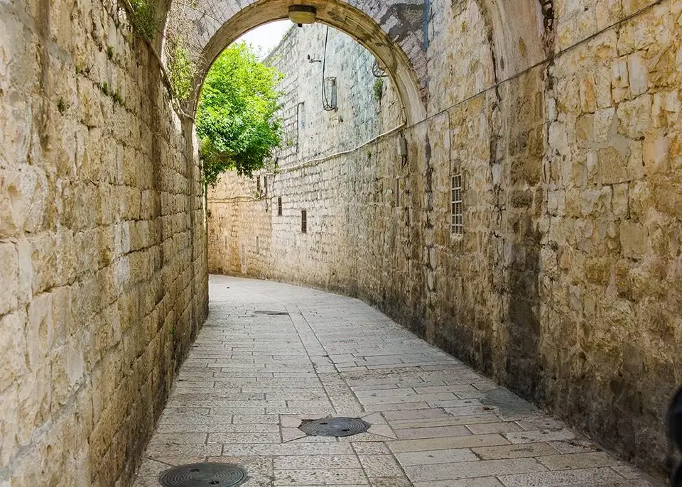 Izrael Jeruzalem staré mesto ulica Dolorosa Avenue Ancient Street Stone Wall Party Photo pozadia fotografovanie