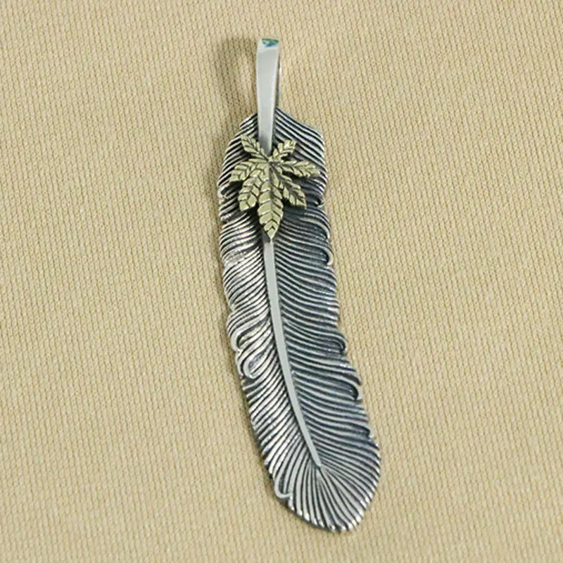 Japonský a kórejský populárny strieborný šperk Maple Leaf Feather Pendant 925 Čistý strieborný náhrdelník
