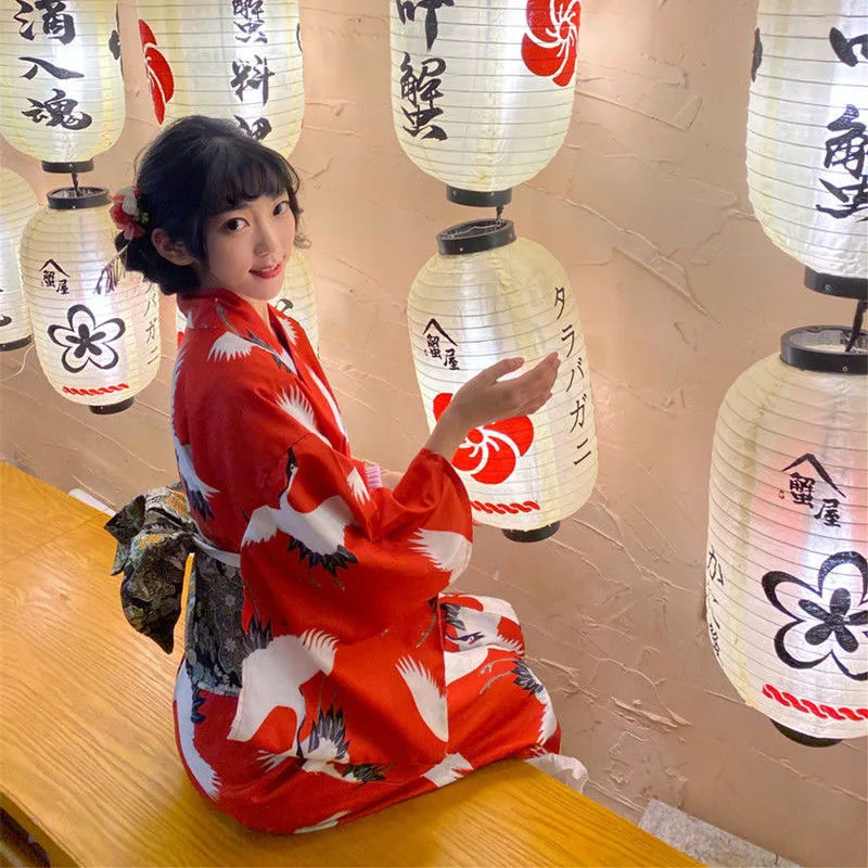 Japonský štýl Tradičné kimono ženy Kvetinové tlačové pódium Fotografie Obliekanie Vintage Obi Harajuku Geisha Girl Costume