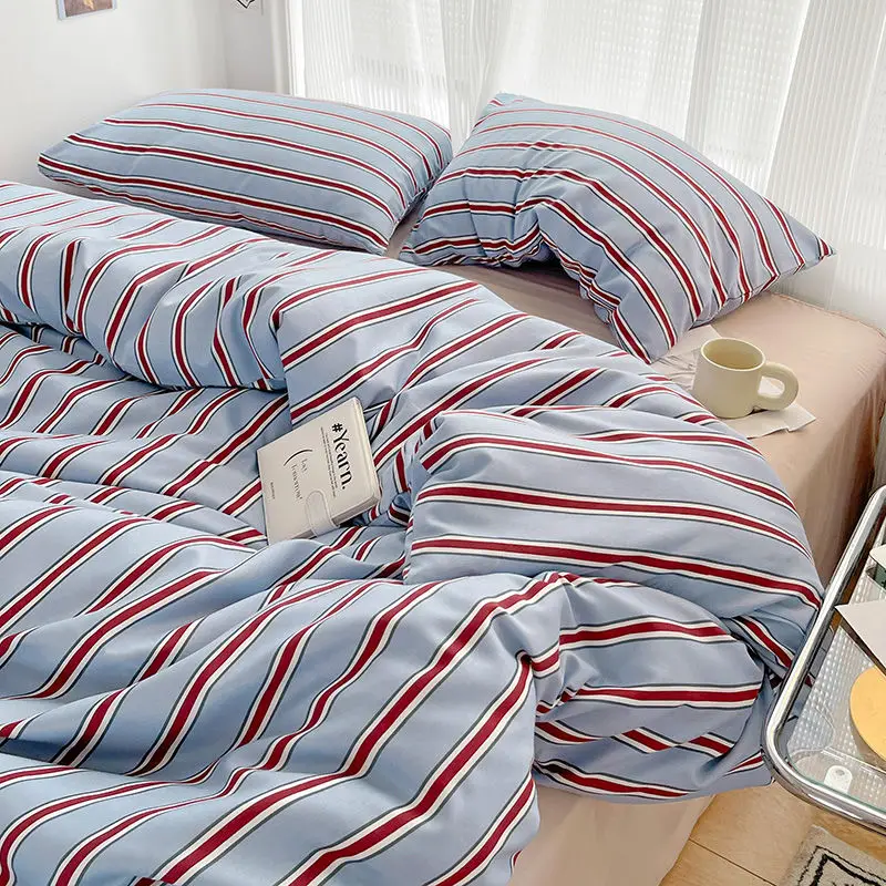 Jednoduchá červená a modrá prúžkovaná prikrývka Kryt lôžka štvordielny set premytá bavlnená posteľná bielizeň