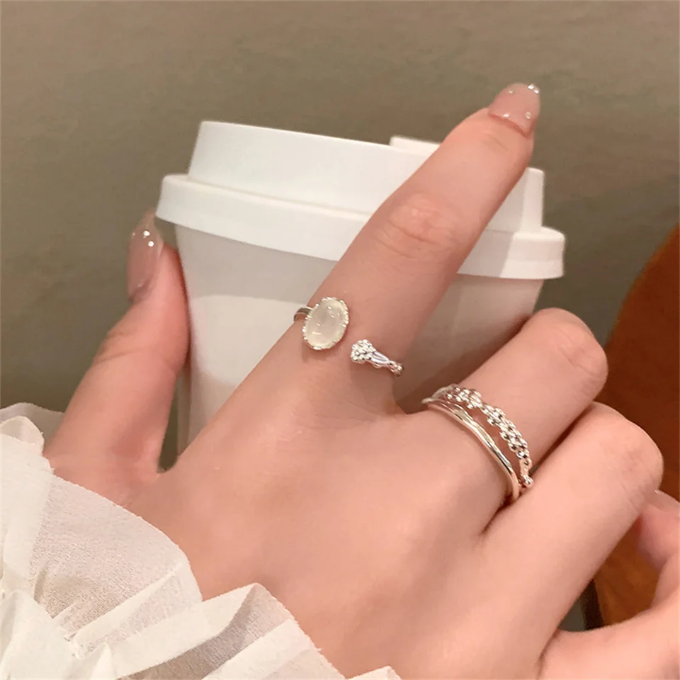 Jednoduchý oválny mesačný kameň Cuff Ring Strieborná farba nastaviteľná sada prsteň Nepravidelná viacvrstvová šperky módna párty darček