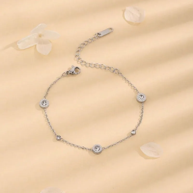 Jednoduchý špičkový trojkožný biely diamantový náramok Žena INS Cold Style Diamond-Studless Nerocare Ocen Šperky