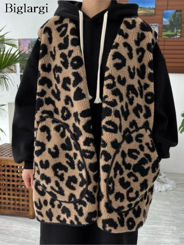 Jeseň Winter Leopard Tlač lambwool bez rukávov bez rukávov Ženy Kórejský štýl módne dámske bundy uvoľnené príležitostné ženské vesty Coats