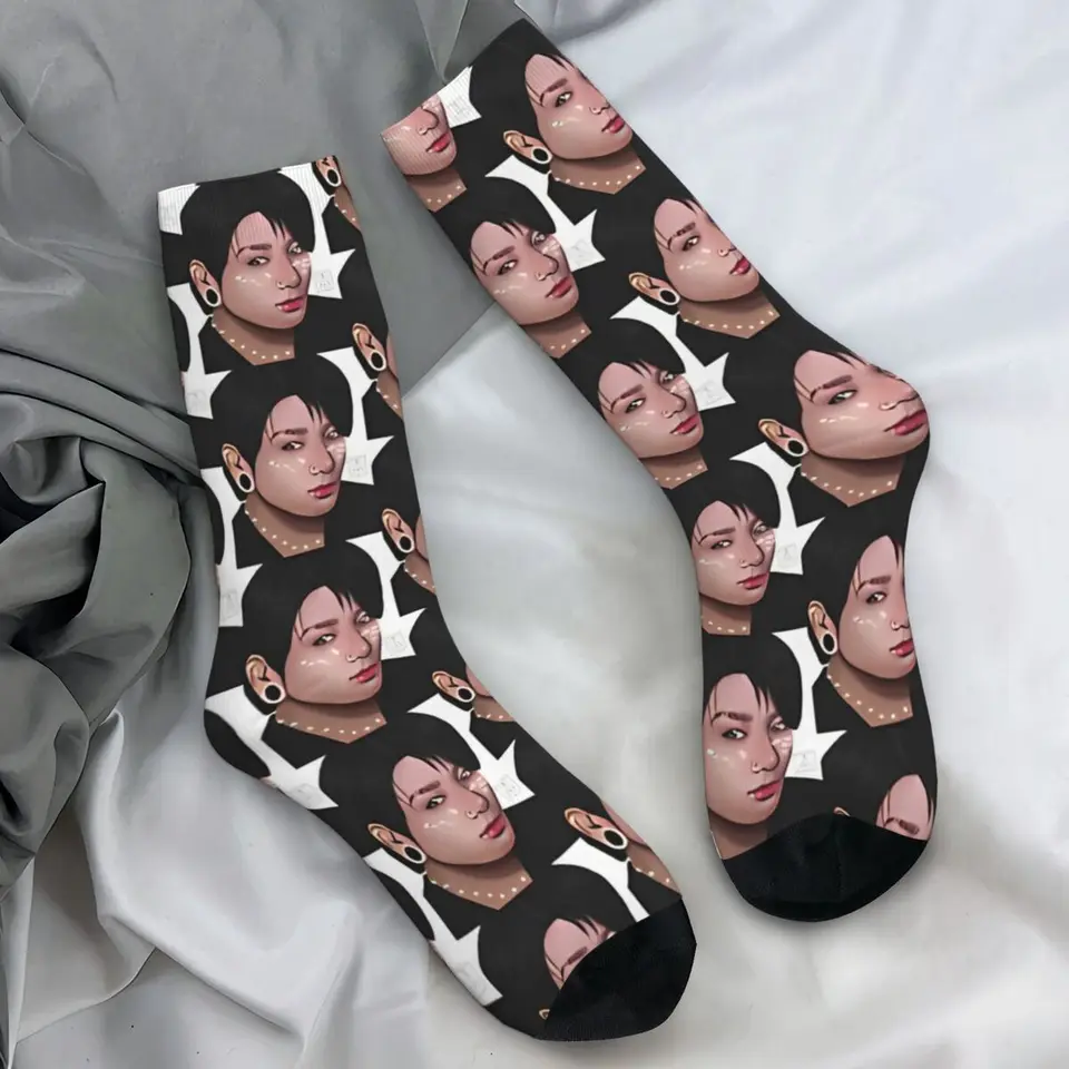 Jungkooks ponožky zimné pančuchy gotickí muži mäkké priedušné ponožky Spustenie nekĺzavých ponožiek