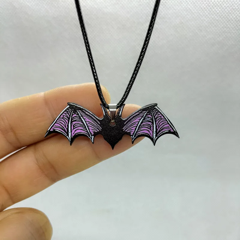 Jungqi akrylové netopierové náhrdelníky pre ženy pre ženy minimalistické lano retiazky halloween zvierací náhrdelník šperky Collier