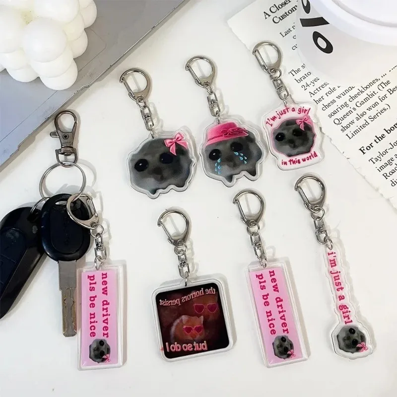 Karikatúra smutný škrečok akryl Keychain fuuny Animal Prívesky Kľúčové reťazce pre ženy Men Kľúčové doplnky Keyring Fanúšikovia narodeniny darček