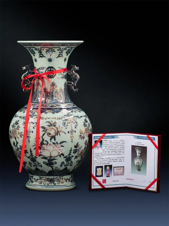 Keramická váza Jingdezhen, ručne maľované zlato, starožitná imitácia Qianlong modrá a biela porcelánová váza, čínsky luxusný domov