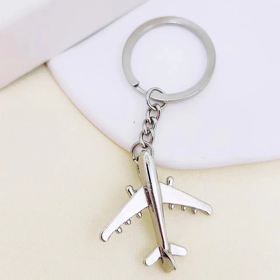 KLM Keychain Populárny kľúčový kľúče Mini letecké lietadlo kovové zliatiny Kľúčenky Kreatívne darček Keyfob pre mužov Ženy Najlepší darček