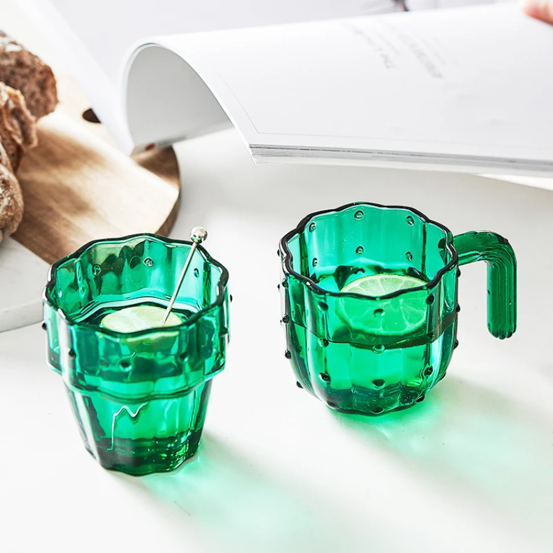 Kokteilové sklenené vodné poháre šálka pre alkohol na ľadovú kávu šálka priehľadné sklenené šálky Krásne čajové šálky roztomilé hrnčeky poháre vína