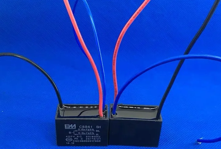 Kondenzátor stropného ventilátora CBB61 0,6UF+0,9UF 3 drôt 400 V 50/60 Hz