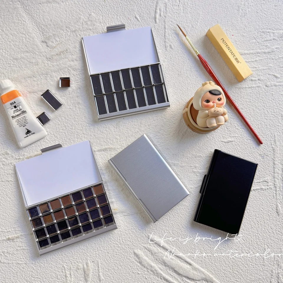 Kopírujte v Empty Watercolor Box Prenosná cestovná paleta prispôsobená magnetickým železným umelcom maľujúci nástroj pre začiatočníkov