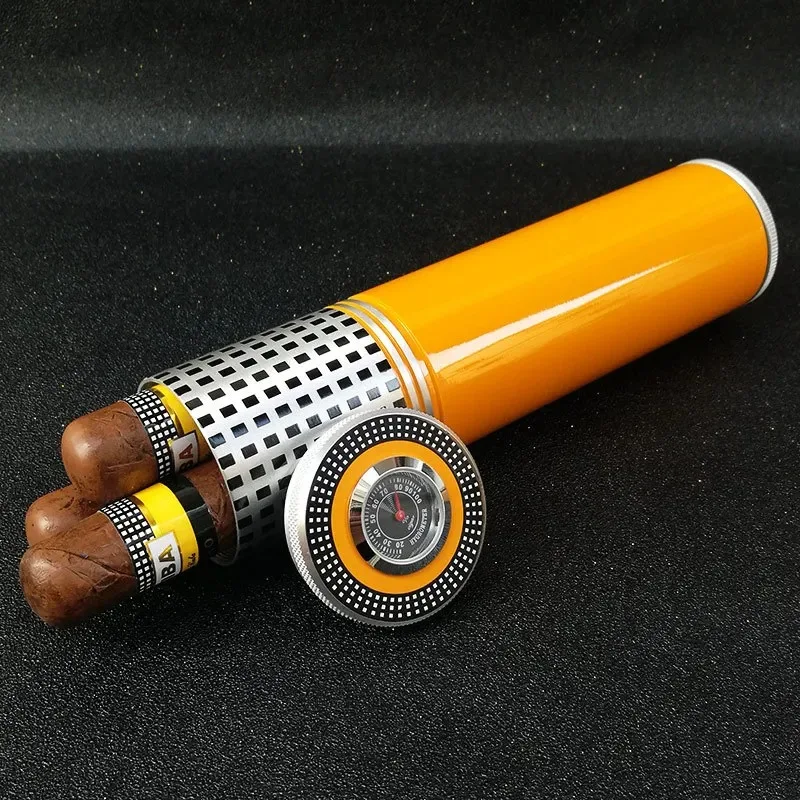 Kovová nádoba na kovové cigaru