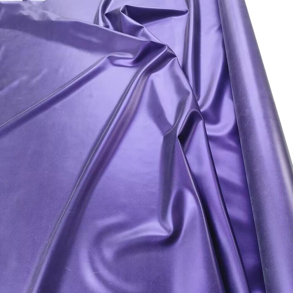 Kovové purpurové modré zelené alebo strieborné latexové gumové listy na výrobu alebo opravu Catsuit Bodysuit, šírka 43 cm (43 palcov)