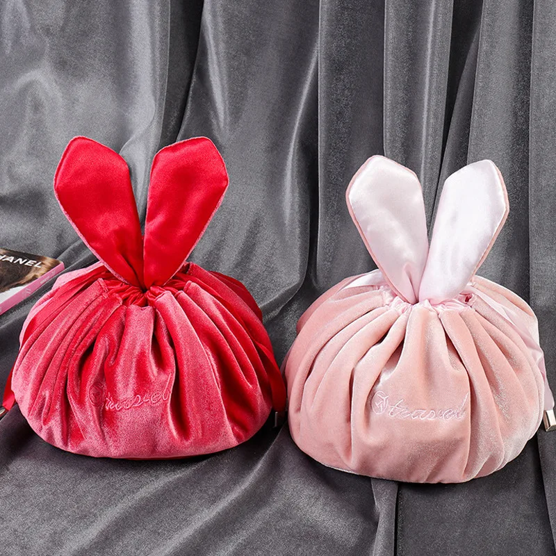 Kozmetická taška okrúhla zamatová mäkká taška na make -up reclving králičie ucho cestovná make -up organizátor ženský úložný priestor toaletné kozmetické puzdro