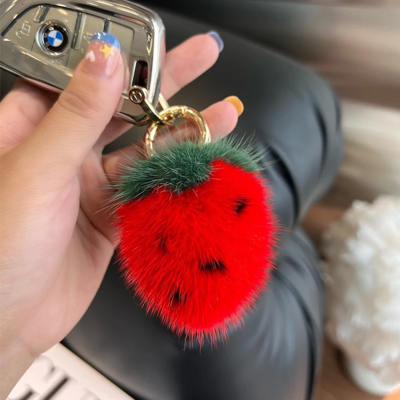 Kožušina Keychain Strawberry prívesok Keyring Sweet Keychain Backpack Dekorácie Kľúčový držiteľ Ženy Dievčatá šperky ozdoba priateľka Trin