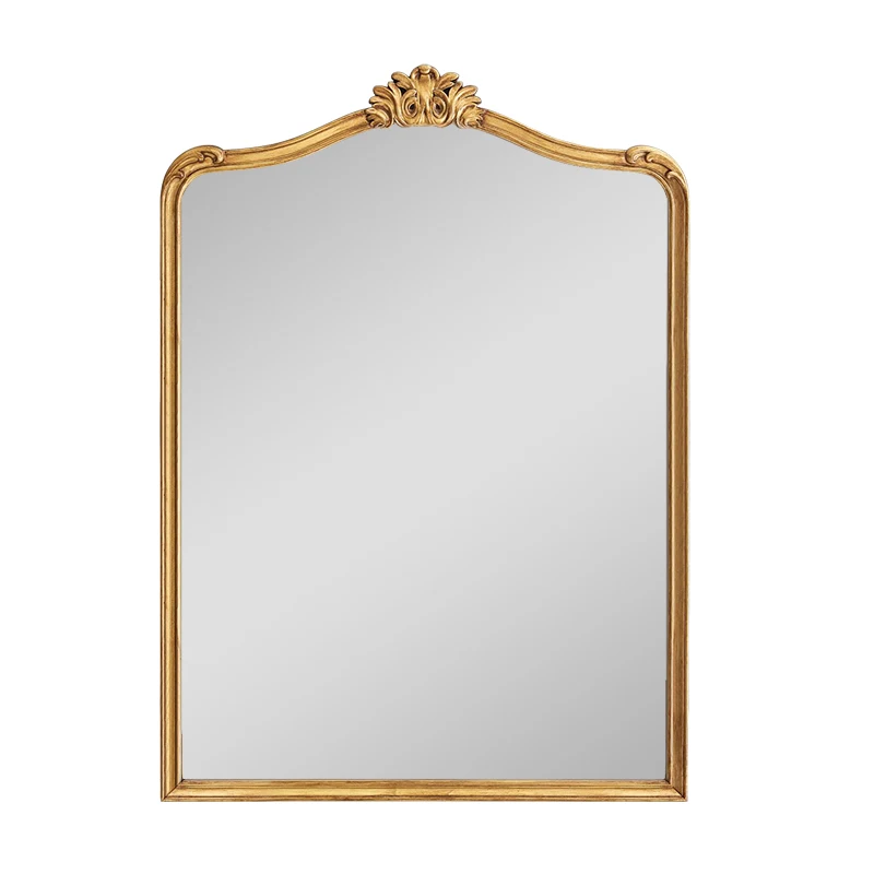Krbová dekoratívna make -up, retro dresing, zrkadlo namontované na kúpeľni
