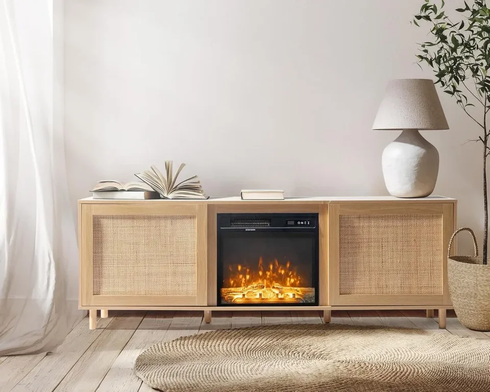 Krbová televízna stojan pre televízory až do 75 palcov, Rattan TV stojan s elektrickým krbom, Boho Modern Entertainment Center (70