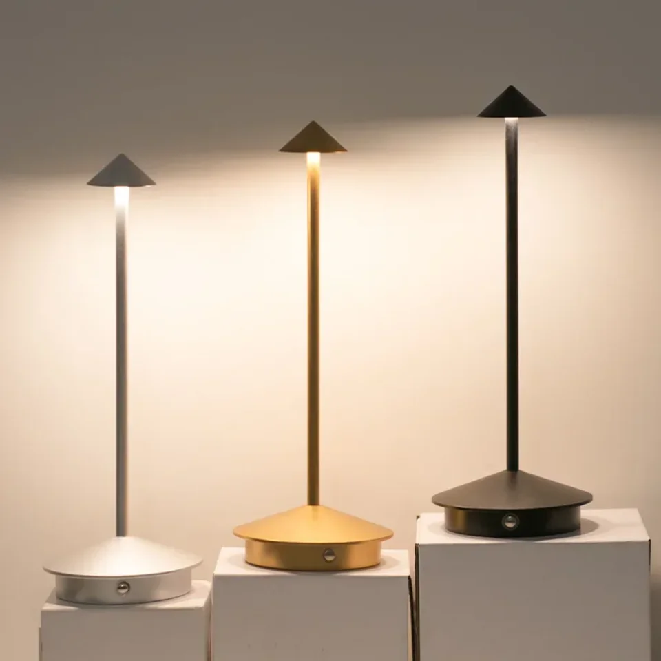 Kreatívne LED tvorivé nabíjanie stolovej lampy Catering dotyk dotyk hotel Conficent Lamp Lamp