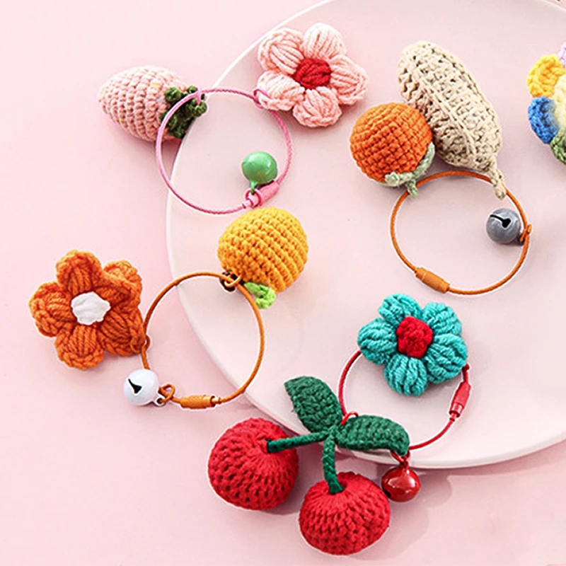 Kreatívne persimmon arašidy čerešňové pletenie Klávesové kľúče ručne tkané ovocie prívesok Keyring Women Bag CAR Kľúčový reťaz príslušenstvo darček 1pc