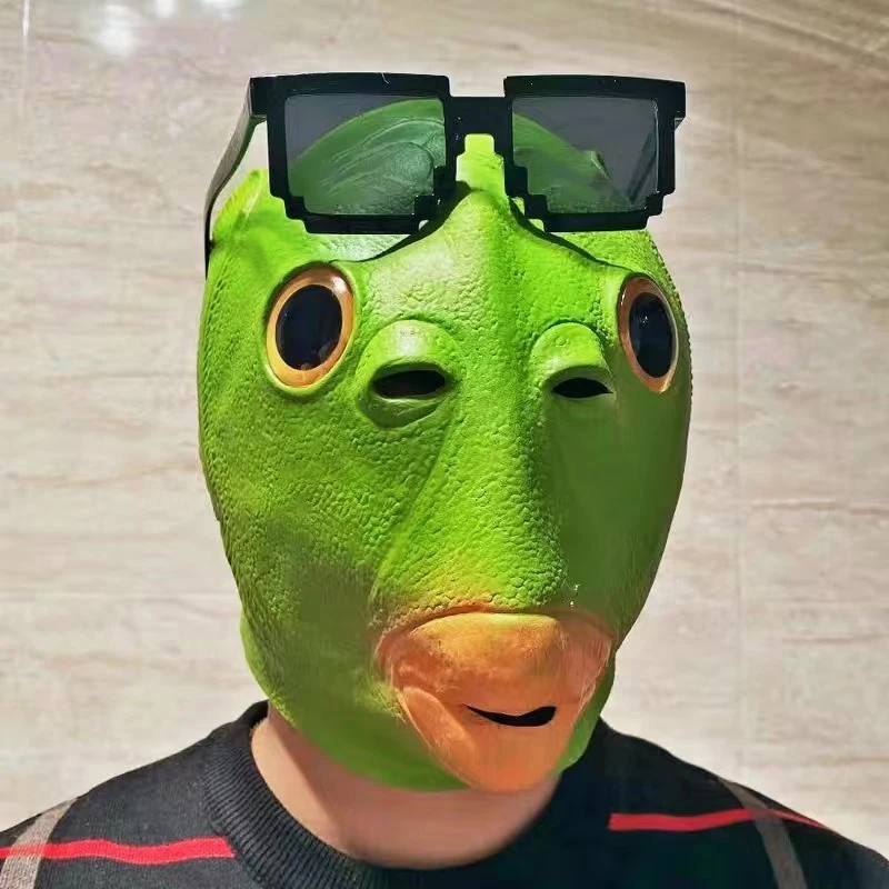 Kreatívne plastové zelené rybie hlava monster maska ​​hračky piesková socha bábika strašidelná podivná zelená rybia hlava sada