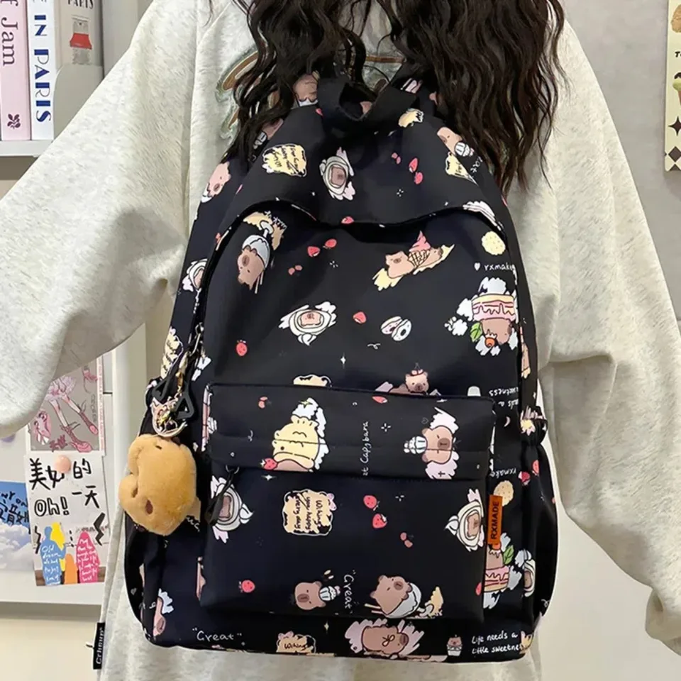 Kreatívne zahustené kapybara batoh široké popruhy ľahké karikatúry zvierat Daypack nylon zložitý Caphybara Doll Keychain Darčeky