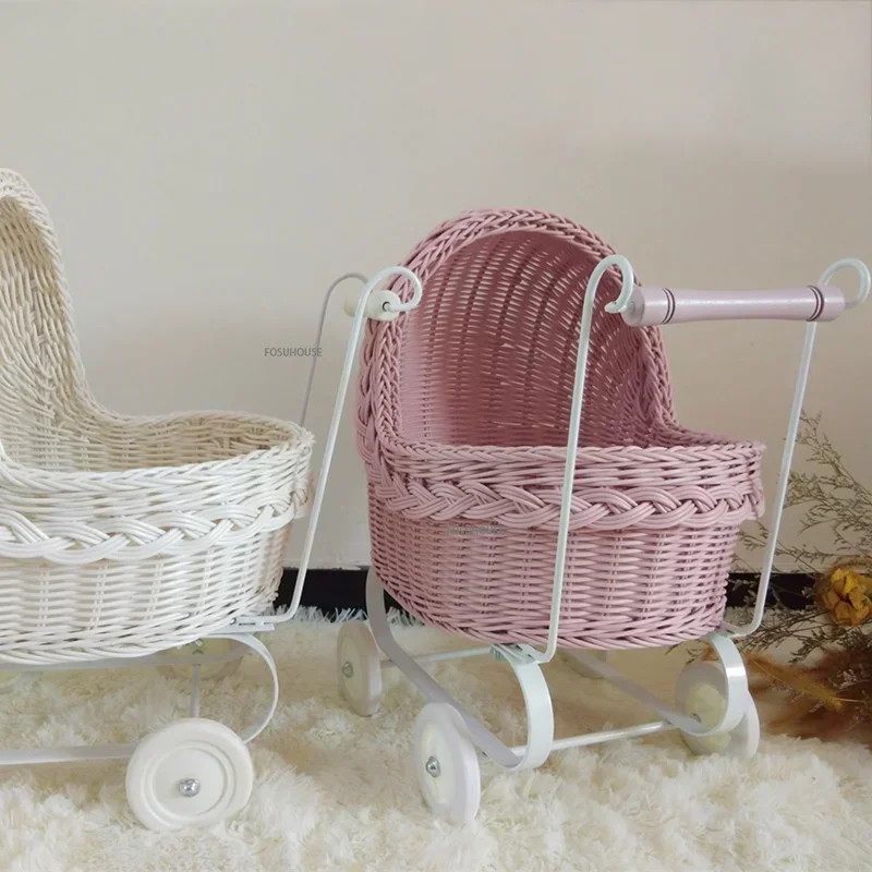 Kreatívny ratan kočík pre kočík Malé psy a mačky Domov domáce zviera Trolley výlet chôdza Teddy Chihuahua Dog Buggy Transport Trolley y