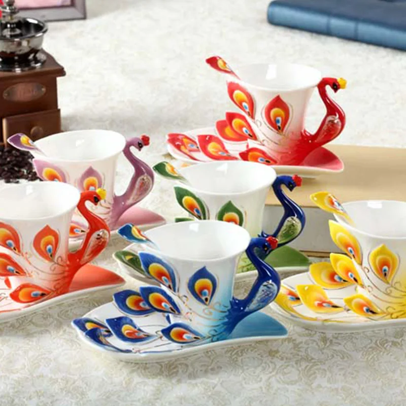 Kreatívny čaj set šálka keramická káva šálka simulovaný páv farebným vtákom hrnčekom Porcelánové hrnčeky