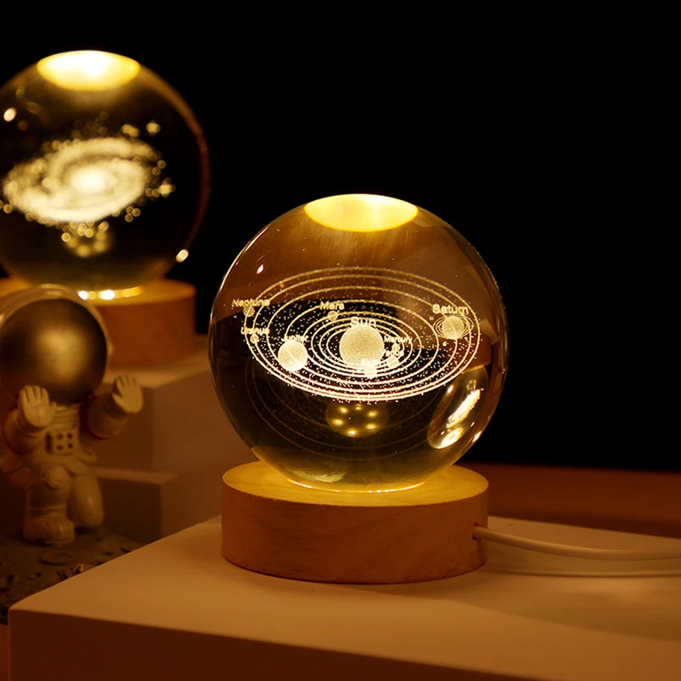 Krištáľová guľa LED nočné svetlo Žiarivá planéta Galaxy Solar System Astronaut 3D Moon Moon Stolová lampa USB Spálňa atmosféra žiarovka