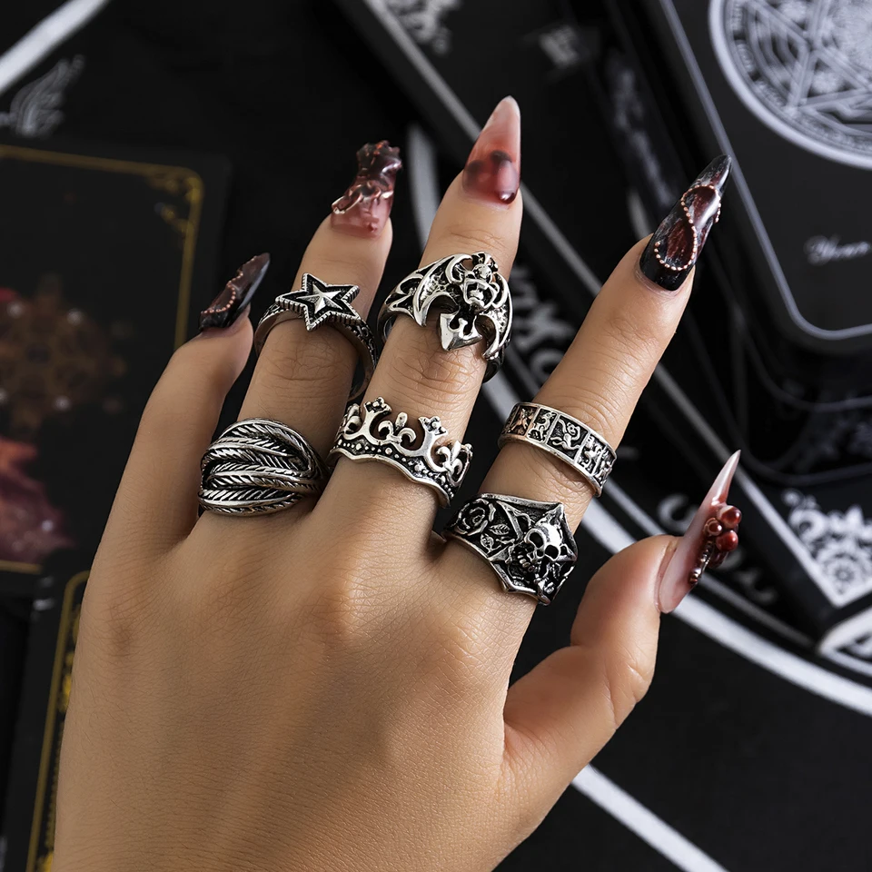 Kunjoe 6pcs/set Halloween šperky gotická kovová lebka hlava päť bodov hviezdny prsteň pre mužov Punk strieborné farebné prstene darček párty