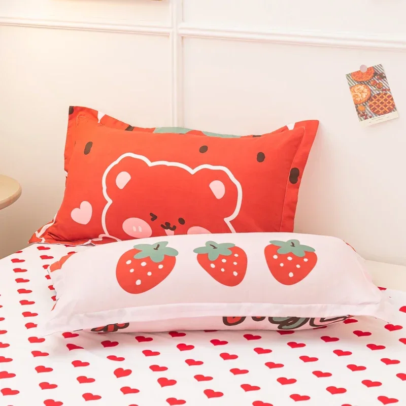 KUUP Strawberry Bedding Set Double List Soft 3/4ks Bed Liete Set Duet Cover Cover Queen King Veľkosť Sady pretekárov pre domov pre dieťa