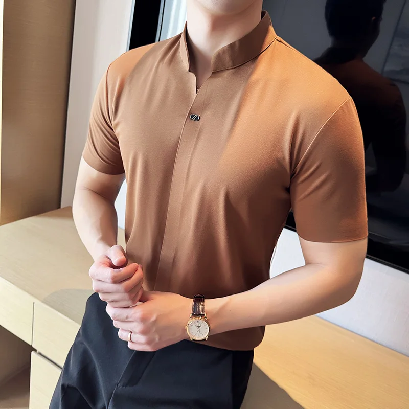Kávové pólové tričko pre mužov Vysoko kvalitné letné kórejské luxusné odevy veľkej veľkosti Pánske tričká Slim Fit Stock Collar Tees