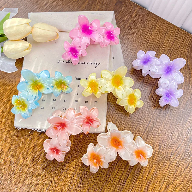 Kórejská nová móda 11 cm Veľká plumeria cukrovinky sfarbené kvetinové kvetinácie klip Simple Plumeria plastový žralok klipový klip na vlasy
