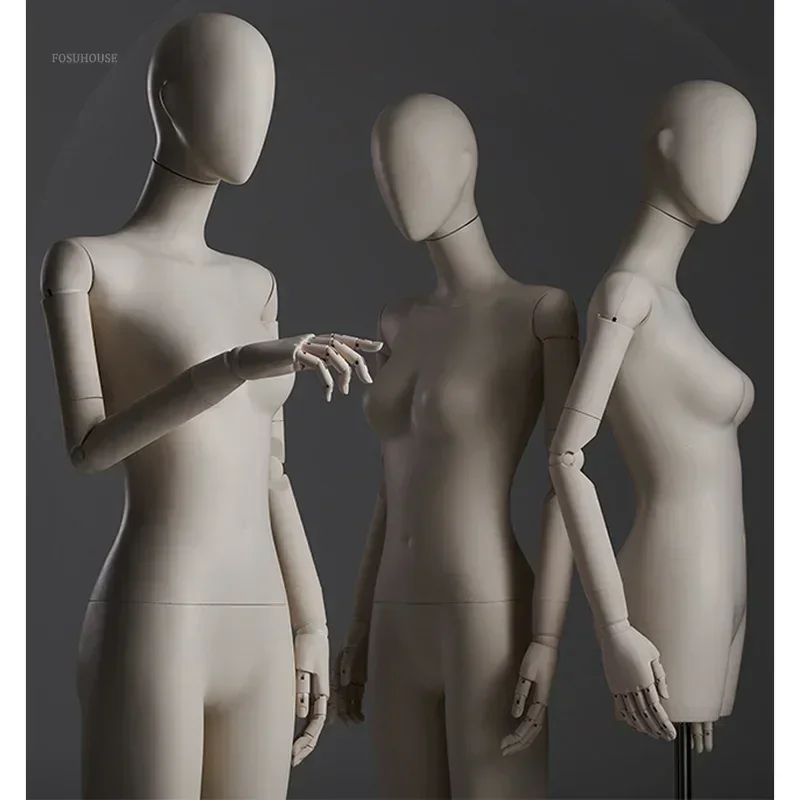 Kórejské svetlo Luxusné figuríny pre butikové oblečenie jednoduchý dizajn figuríny na ukážku frip flat rameno Half Body Mannequin