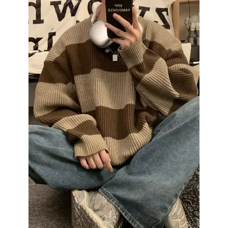 Kórejský štýl Patchwork pruhovaný sveter pre mužov na jeseň a zimný lenivý voľný pletený sveter okrúhly krk retro trendy sveter