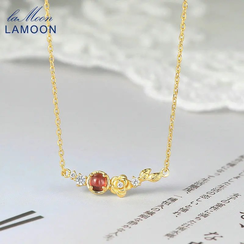 Lamoon Camellia Flower Pendant for Women Natural Garnet Gemstone Ručne vyrobený