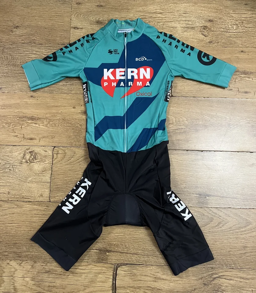Laser strih Skinit 2025 Equipo Kern Pharma Team BodySuit Short Cycling Jersey Bike Clothing Maillot Ropa Ciclismo