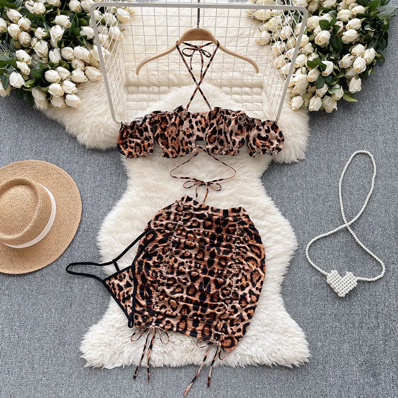 Leopard erotické tri kusy súpravy Ženy z ramena Mini Top+Screwstring krátke sukne+tangá sexy nočné obleky tajné oblečenie