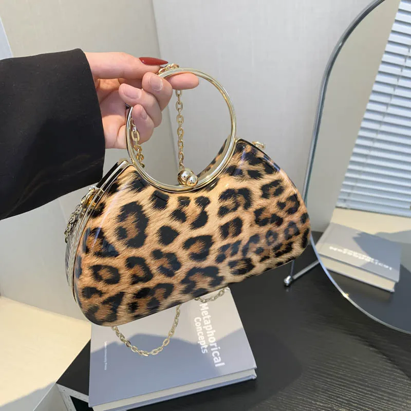 Leopardové ramenné tašky módne kožené reťazce Moto a motorkán pre ženy pre dizajnérky luxusné krížové kabelky Sac de luxe femme