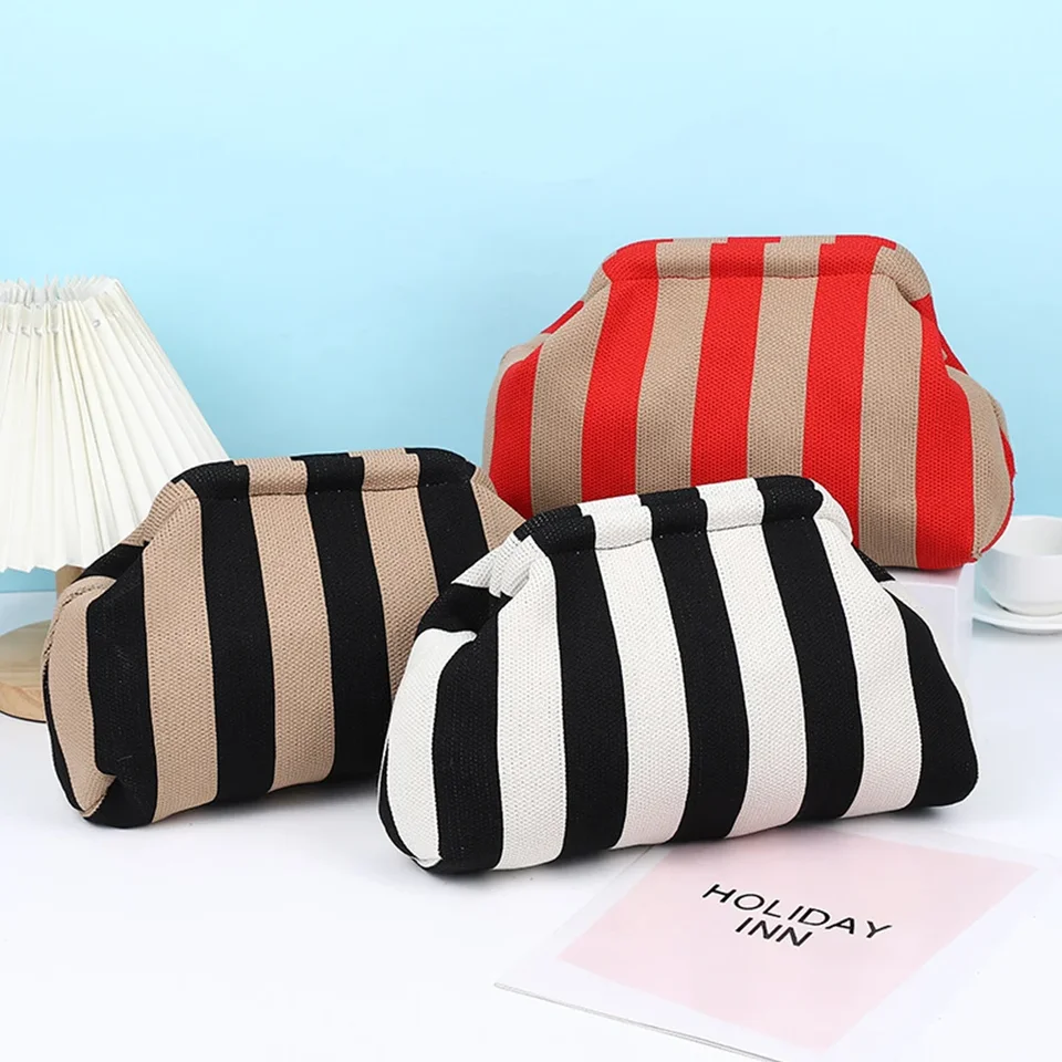 Letná plážová taška spojky kabelky pre ženy tkané háčkované kabelky knedle Hobo Ruched kabelky ColorBlock Bag Česká pleťová spojka