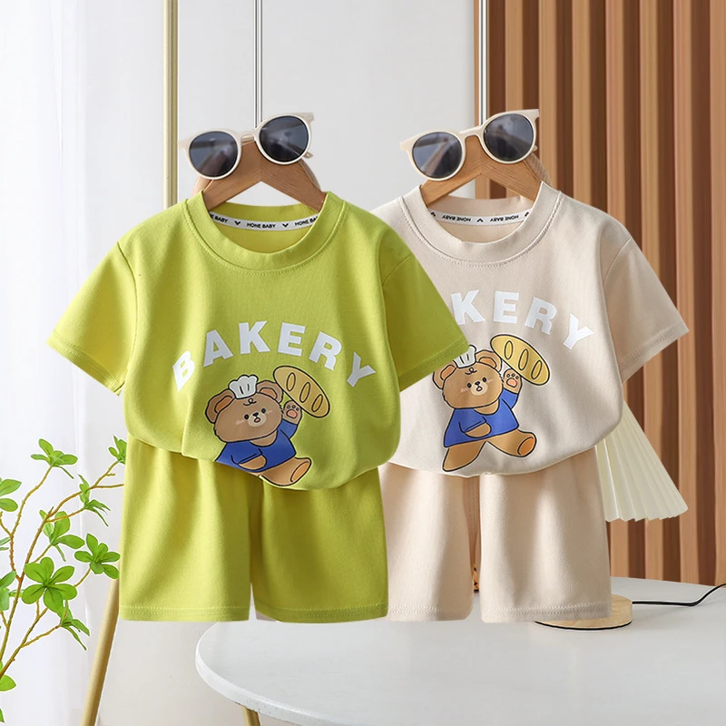 Letné kórejské štýly módne deti s krátkym rukávom Tričko Tričká s 2 kusy Set Cartoon tlačené voľné odpaliská stopky oblečenie