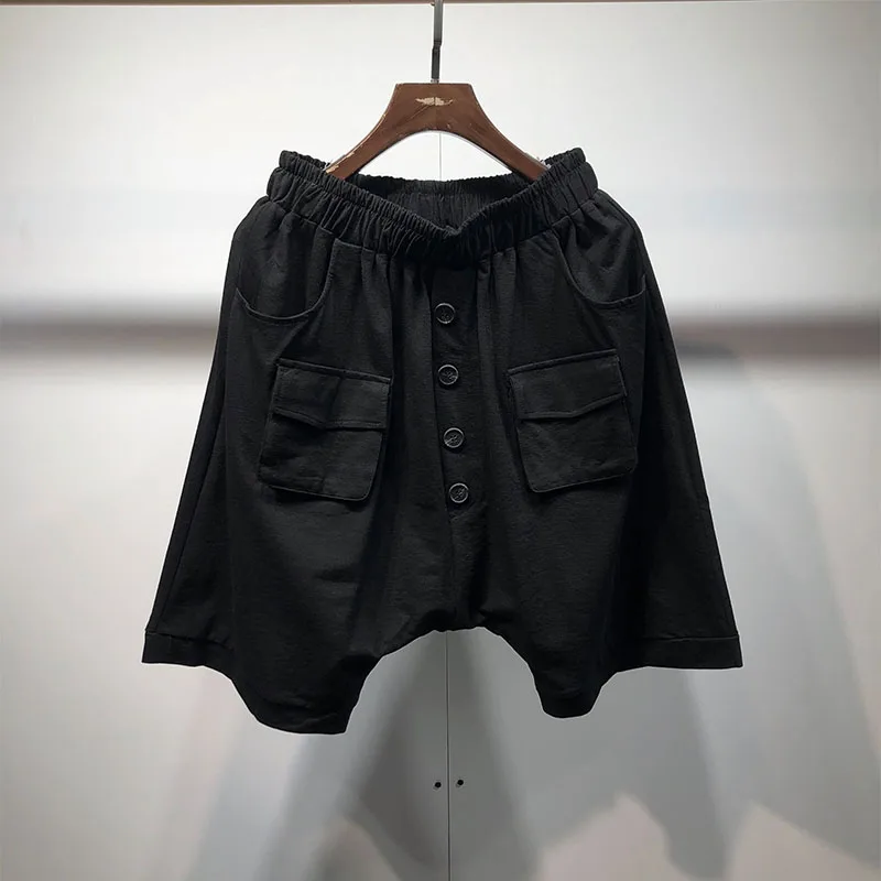 Letné veľké tmavé oddelenie voľné jednoduché vreckové mikro zlomené Harlan Pants Shorts Pánske harajuku tuhé farebné kapristy