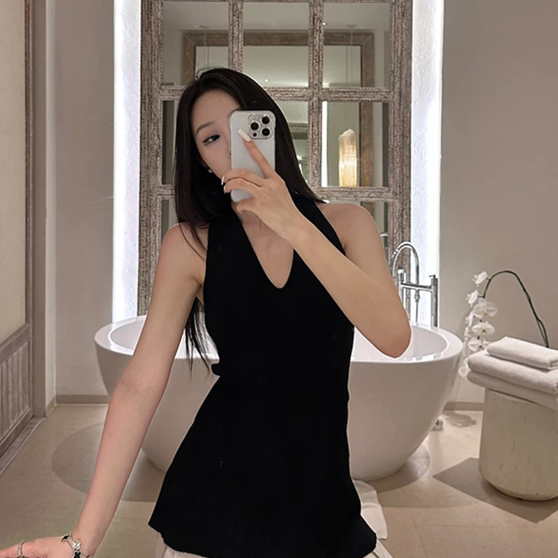 Leto sexy v krku v krku duté backless šnurovanie bez rukávov štíhle pletené pletené camisole pre ženy